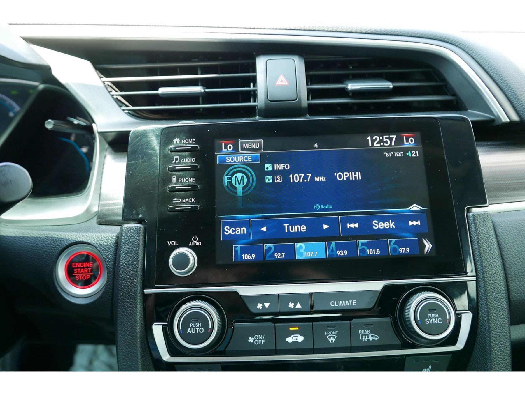 Photo 13 of this Honda Civic Sedan