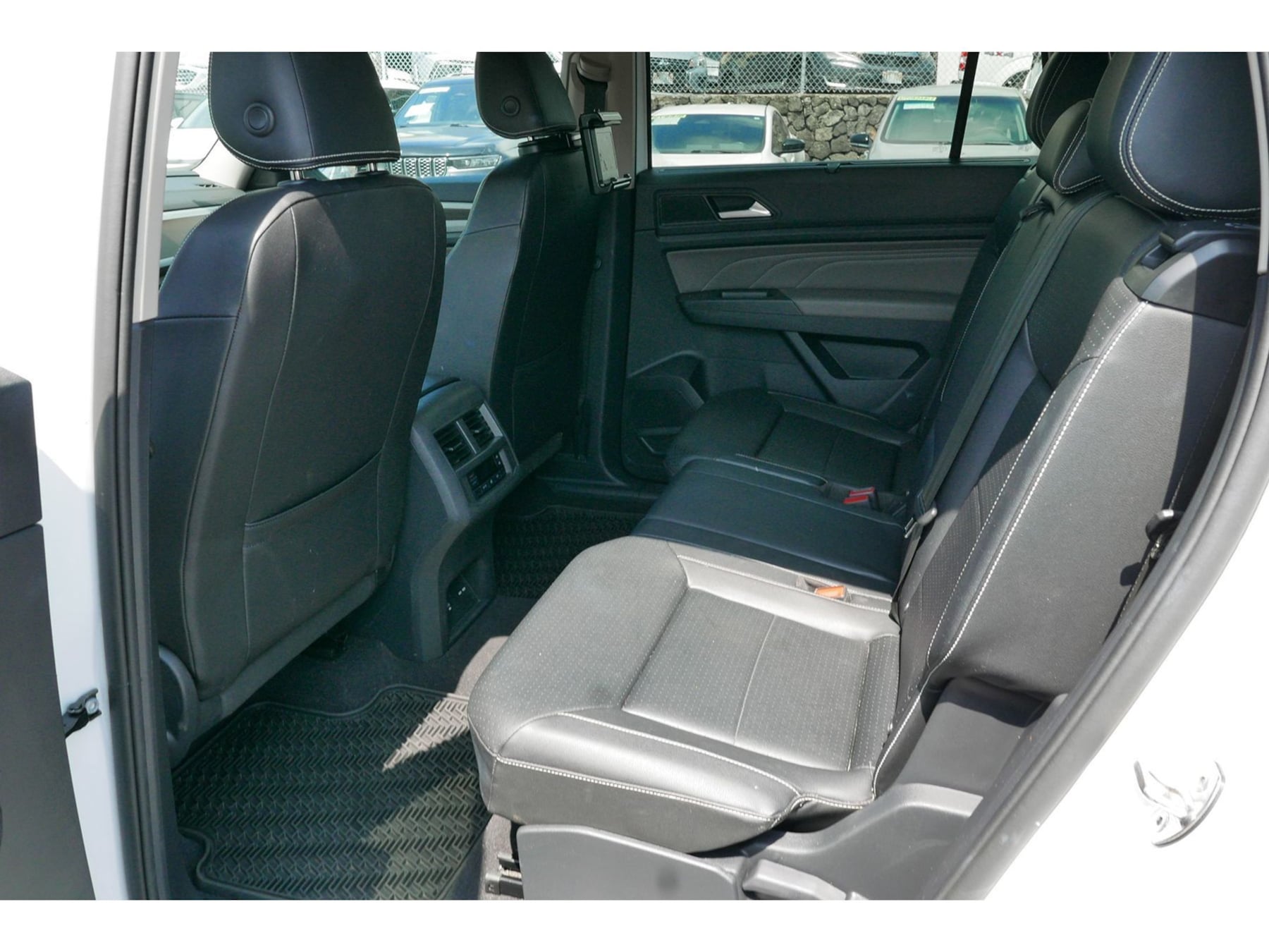 Volkswagen Atlas photo 3