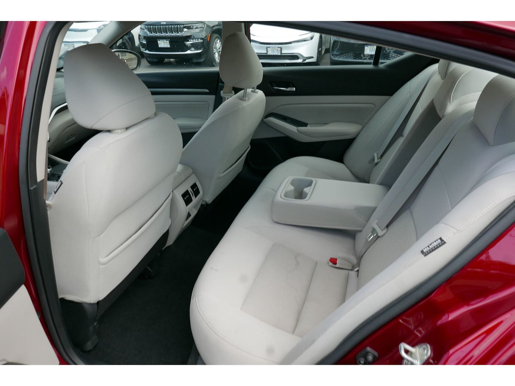 Nissan Altima photo 3