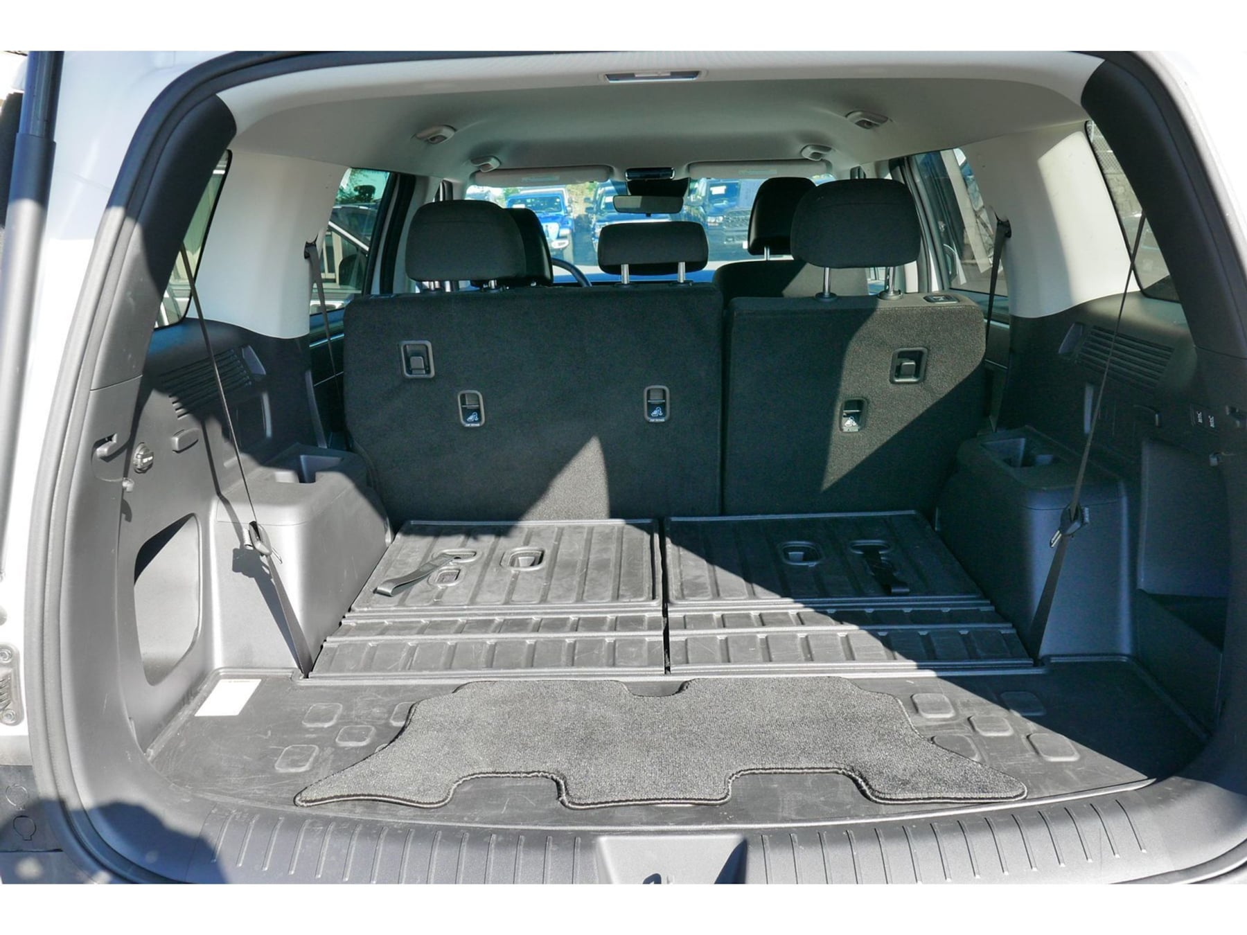 Photo 6 of this Hyundai Santa Fe
