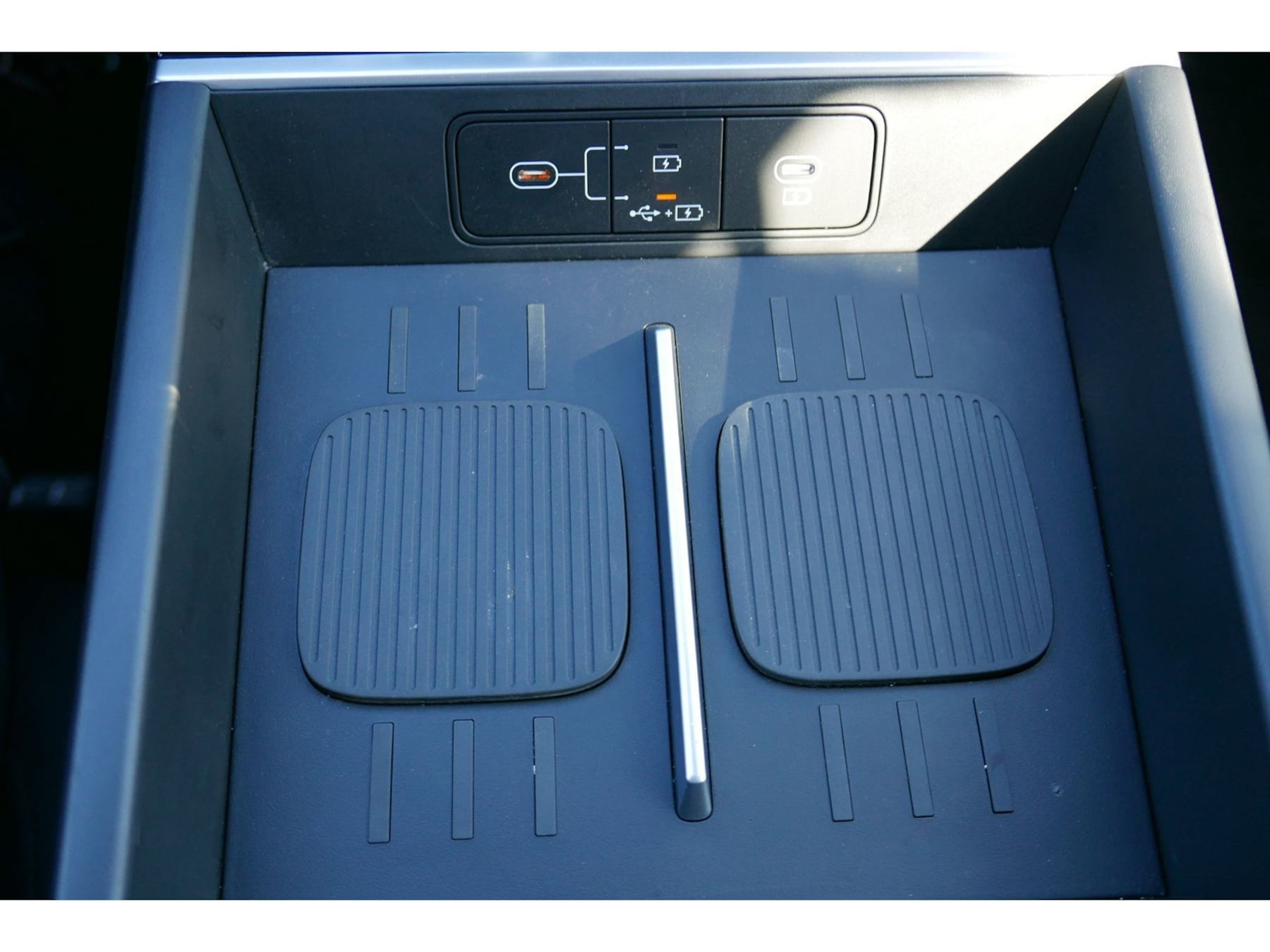Photo 15 of this Hyundai Santa Fe