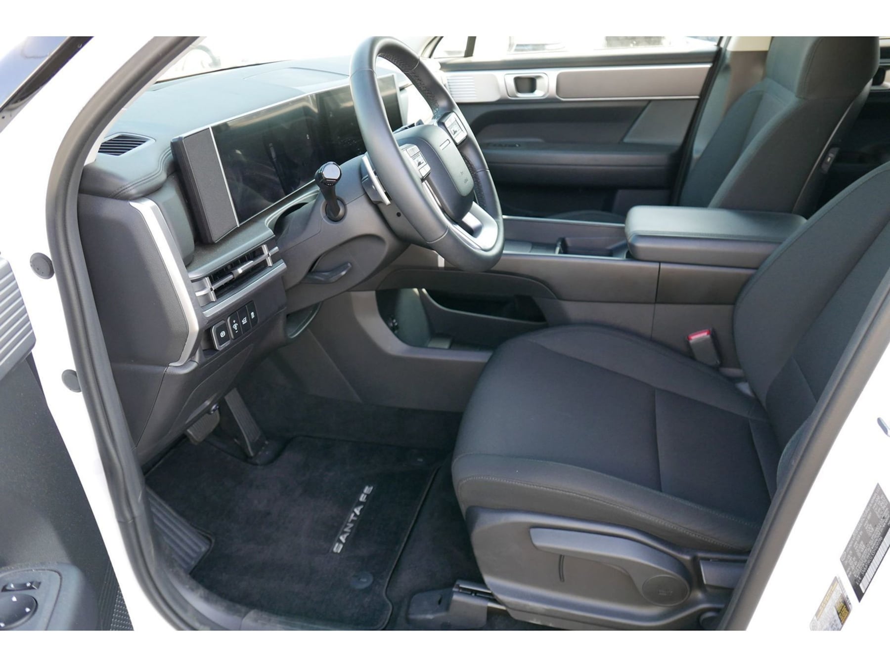 Photo 2 of this Hyundai Santa Fe
