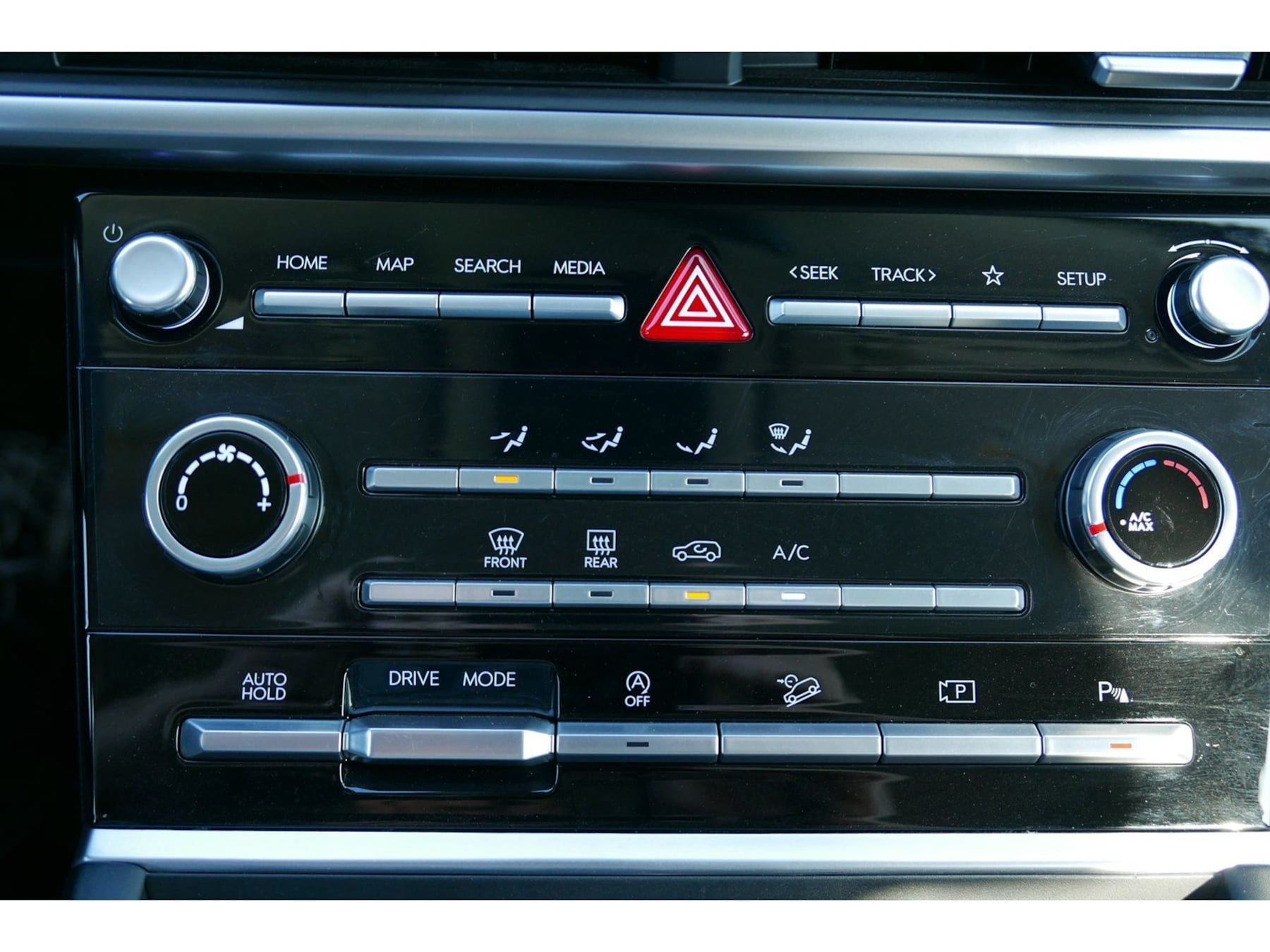 Photo 14 of this Hyundai Santa Fe