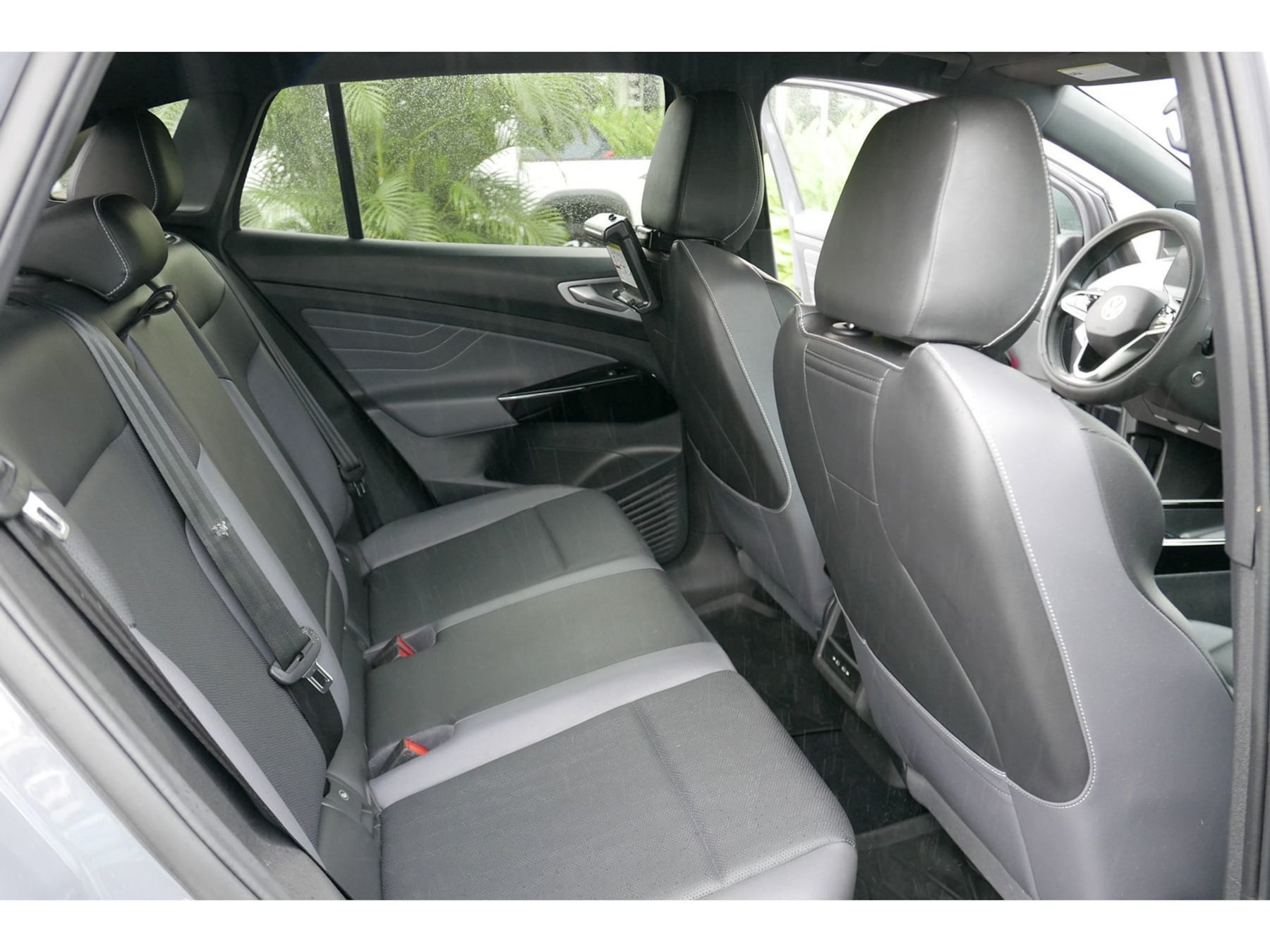 Photo 5 of this Volkswagen ID.4