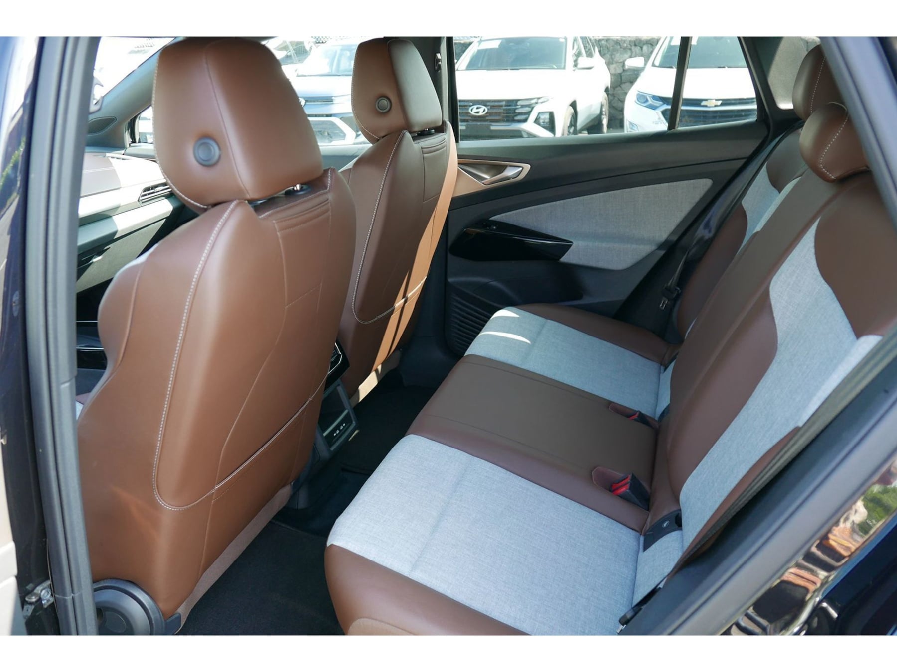 Volkswagen ID.4 photo 3