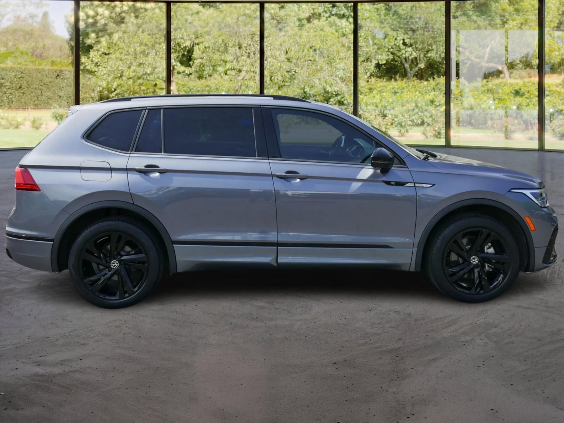 Photo 4 of this Volkswagen Tiguan