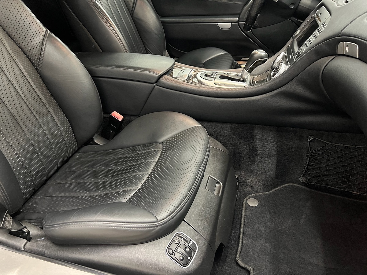 2009 Mercedes Benz SL 63 AMG photo 2