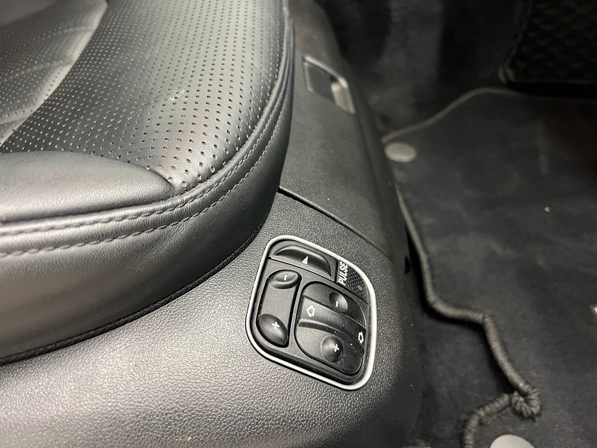 2009 Mercedes Benz SL 63 AMG photo 6