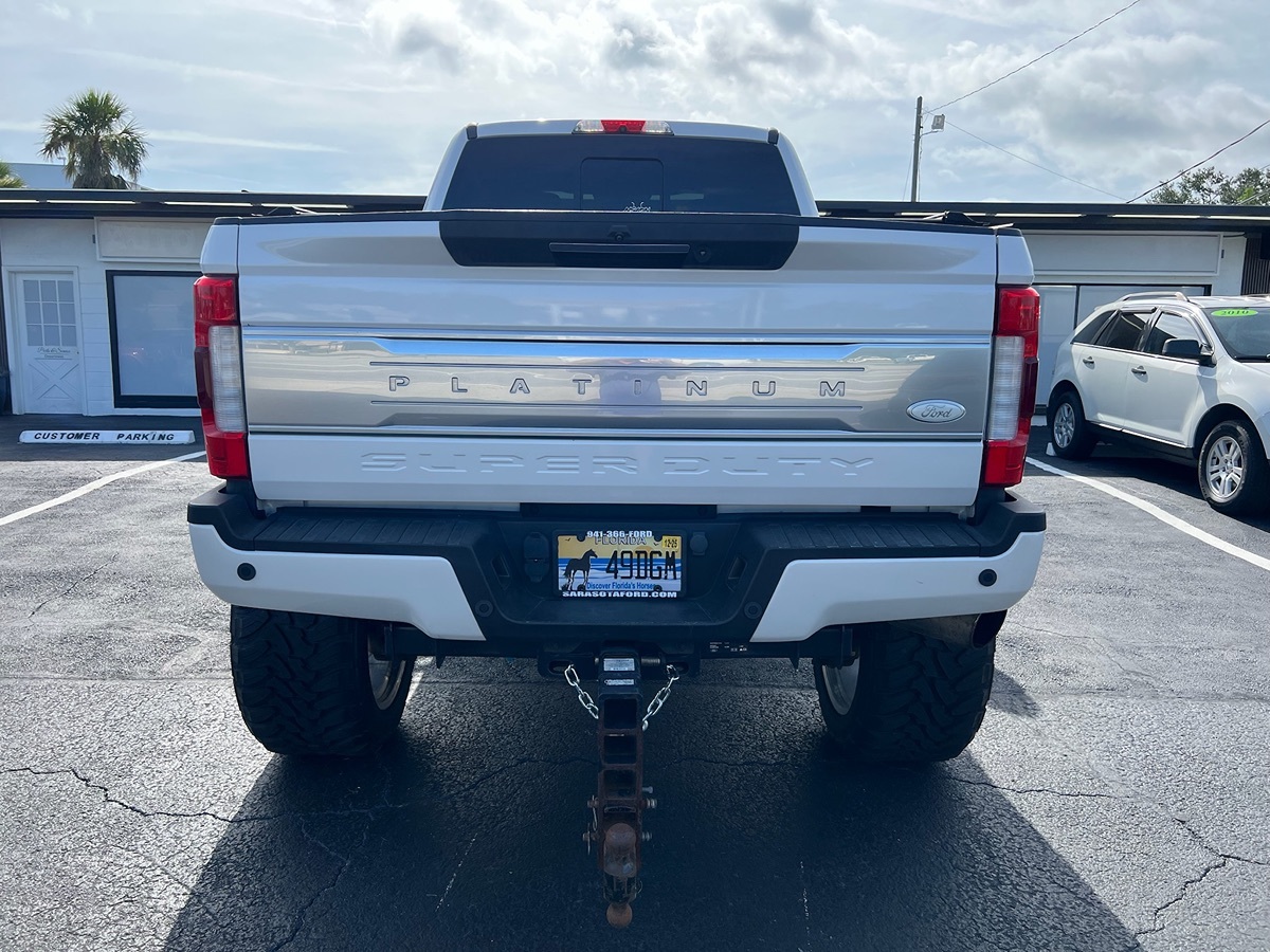 2019 Ford F-250 Platinum photo 2