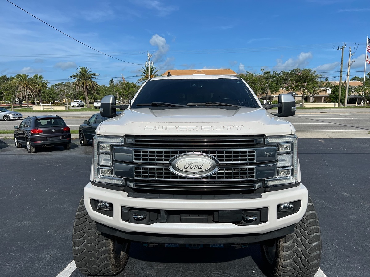 2019 Ford F-250 Platinum photo 3