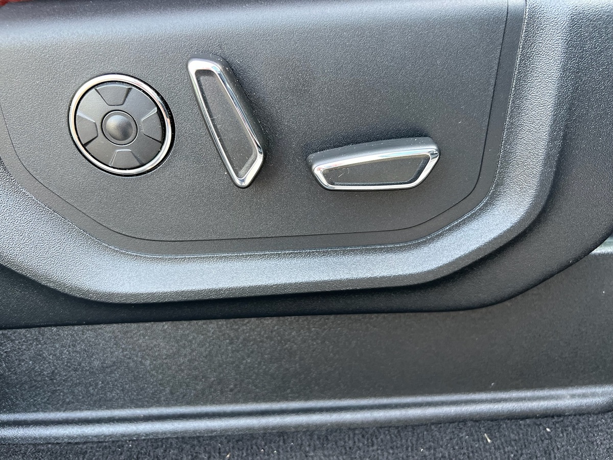 2019 Ford F-250 Platinum photo 18