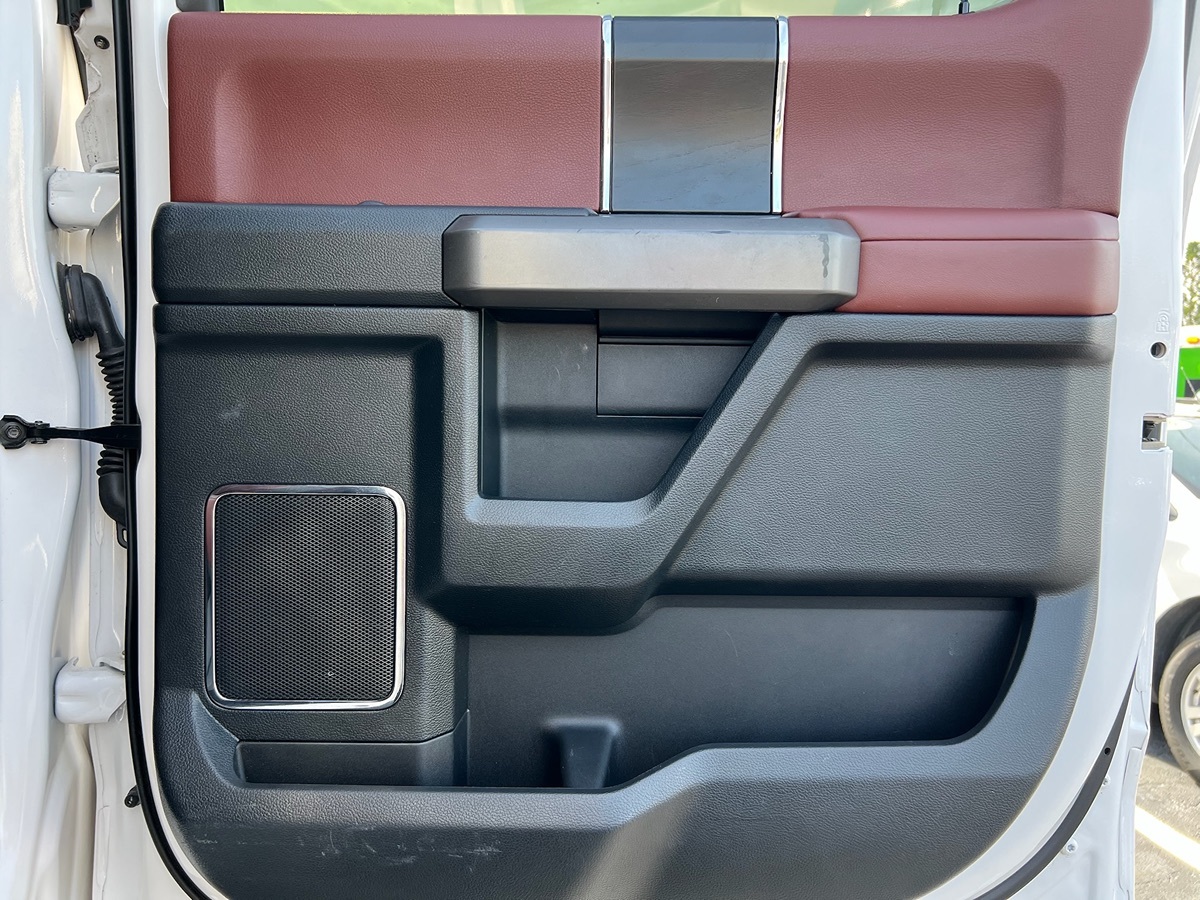 2019 Ford F-250 Platinum photo 19