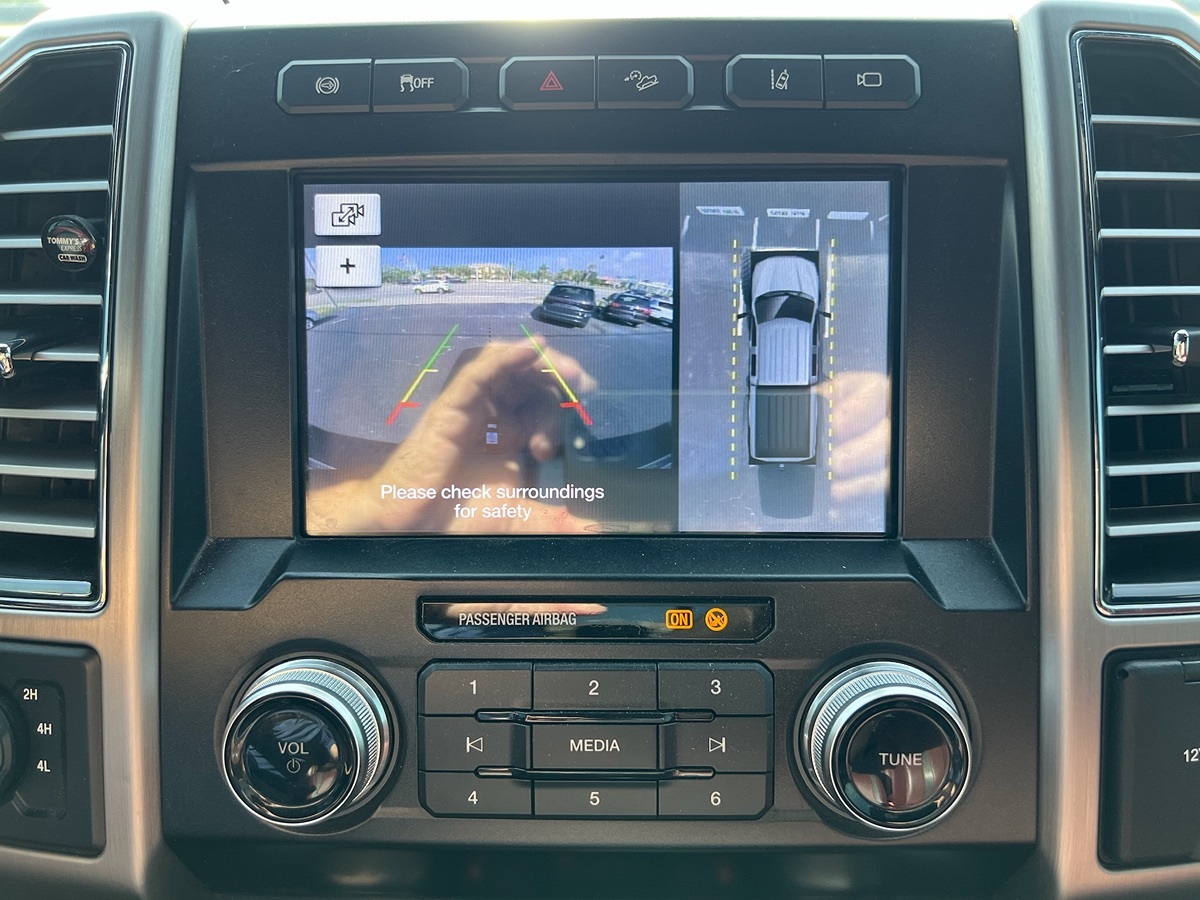2019 Ford F-250 Platinum photo 26