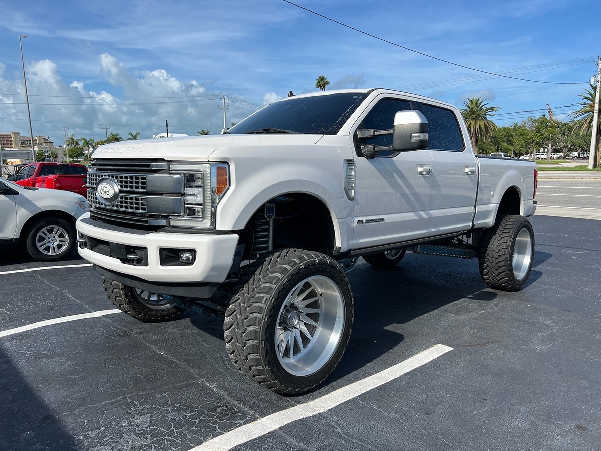 2019 Ford F-250 Platinum photo 4