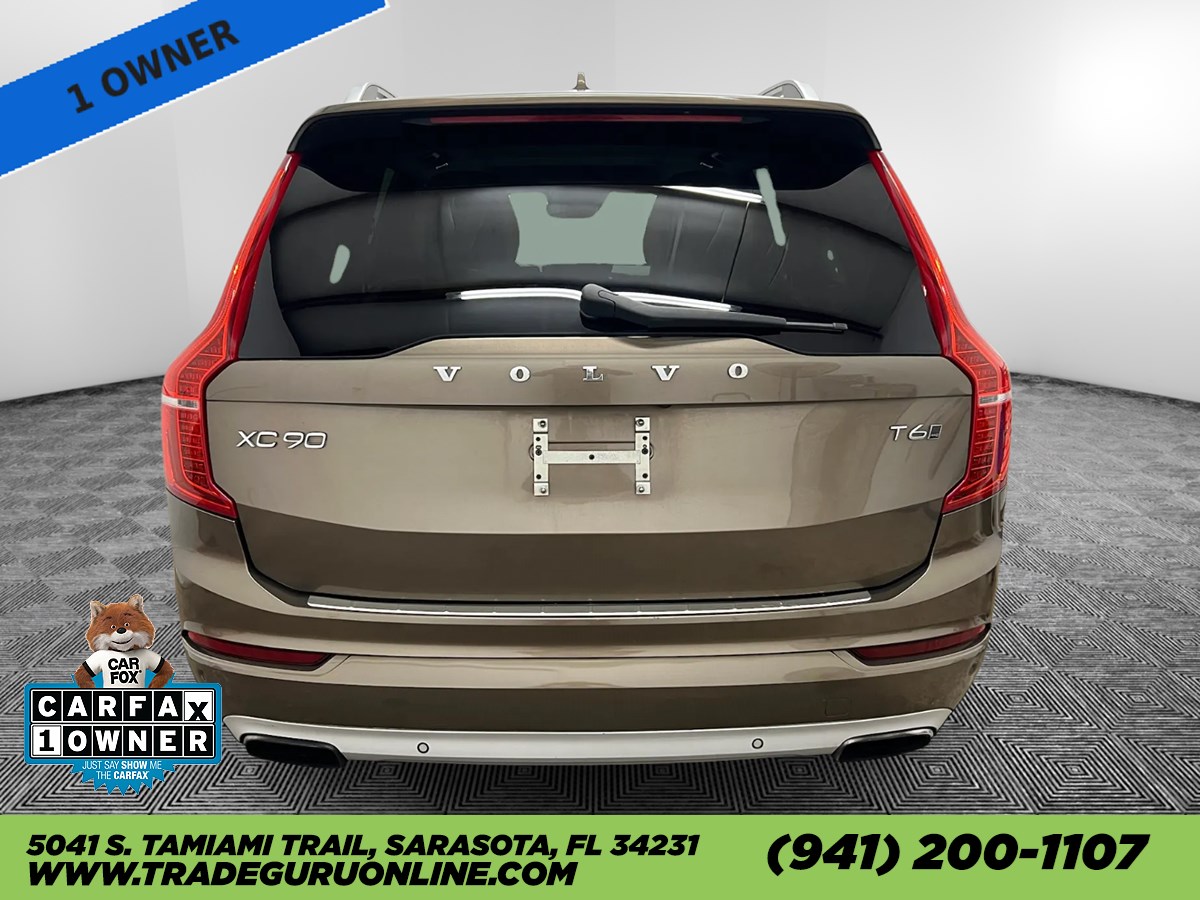2016 Volvo XC90 T6 Momentum photo 4
