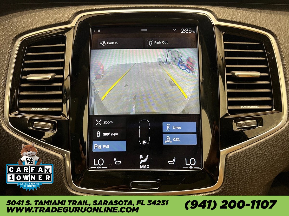 2016 Volvo XC90 T6 Momentum photo 8