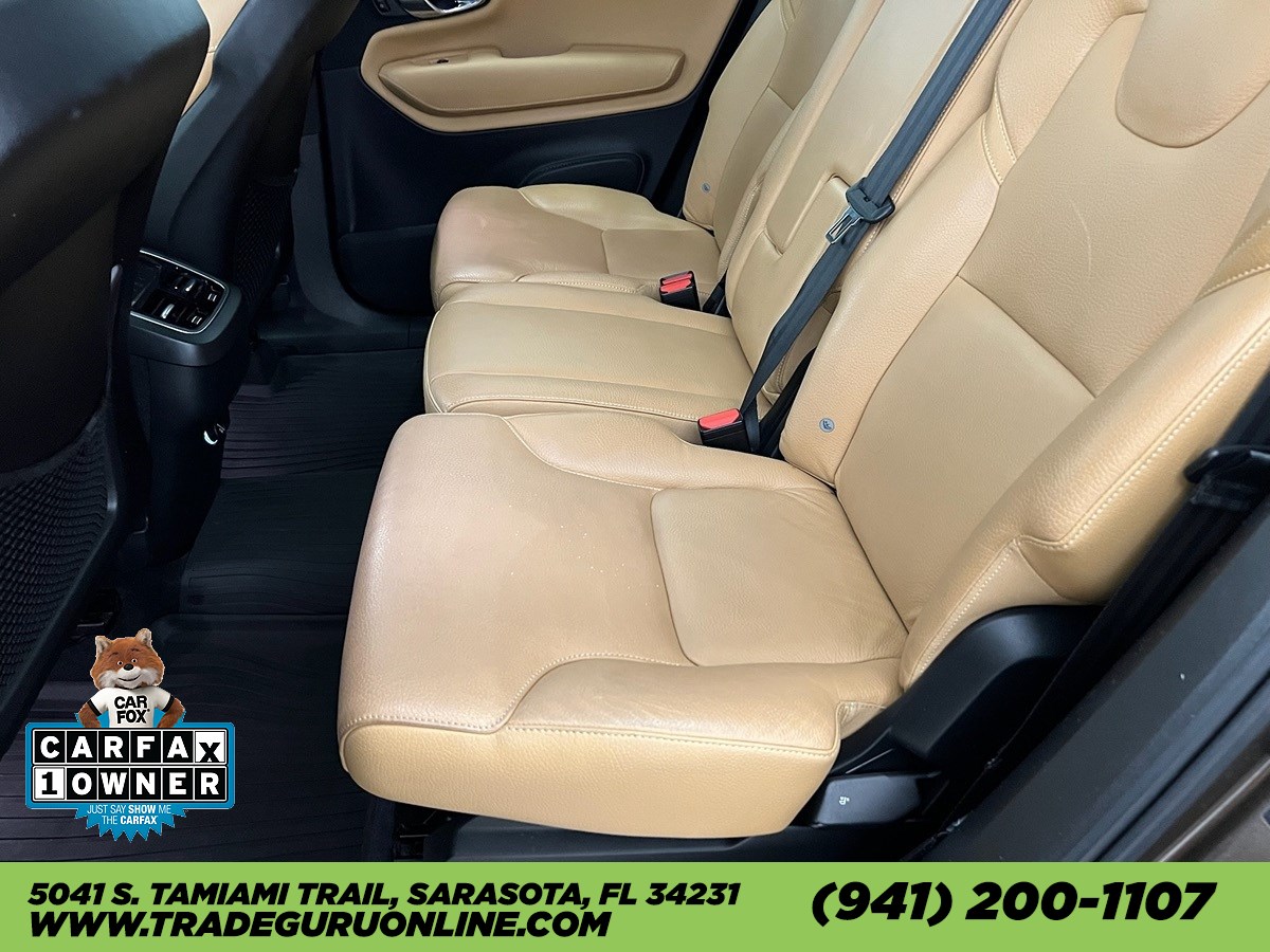 2016 Volvo XC90 T6 Momentum photo 13