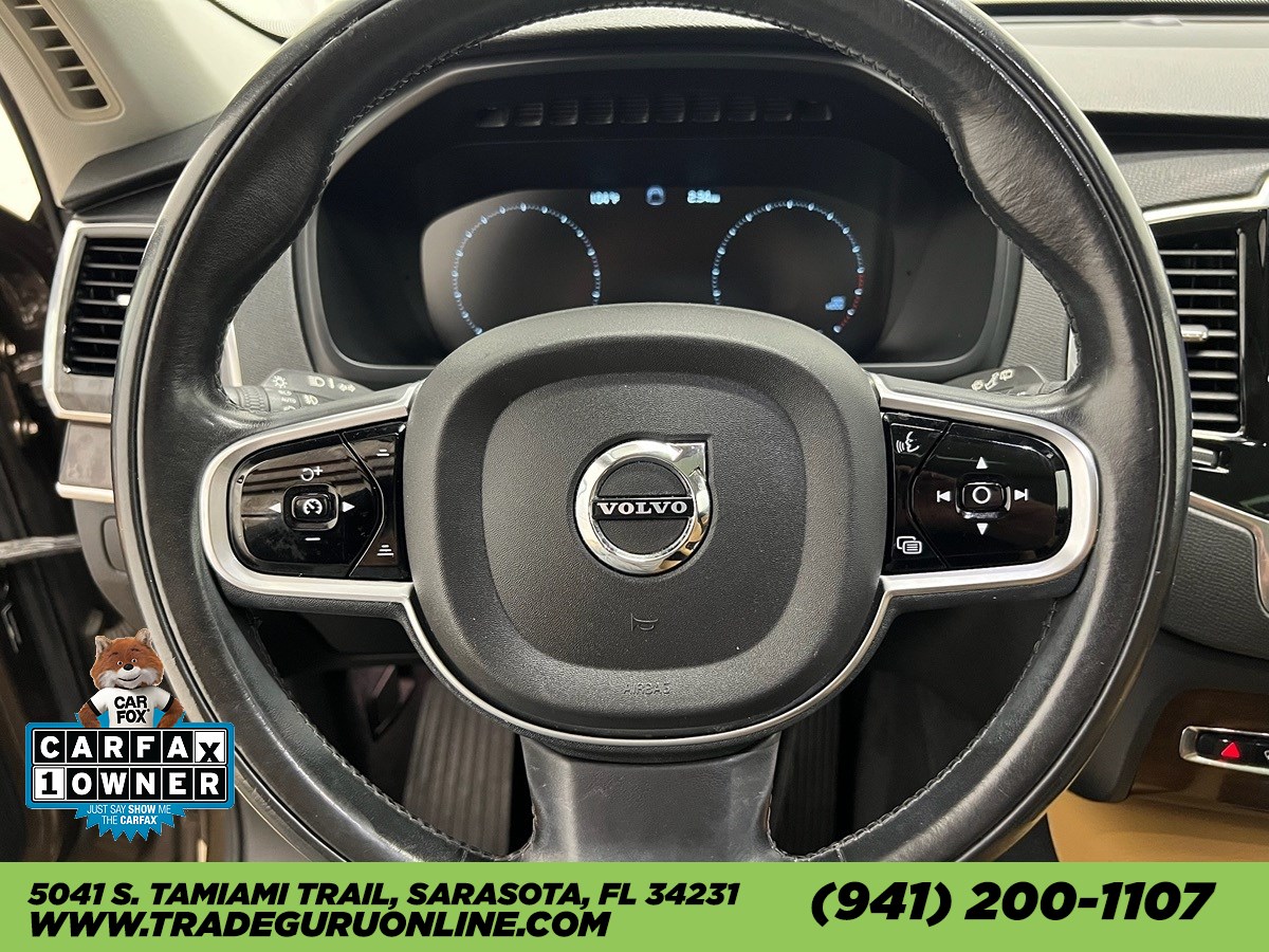 2016 Volvo XC90 T6 Momentum photo 20