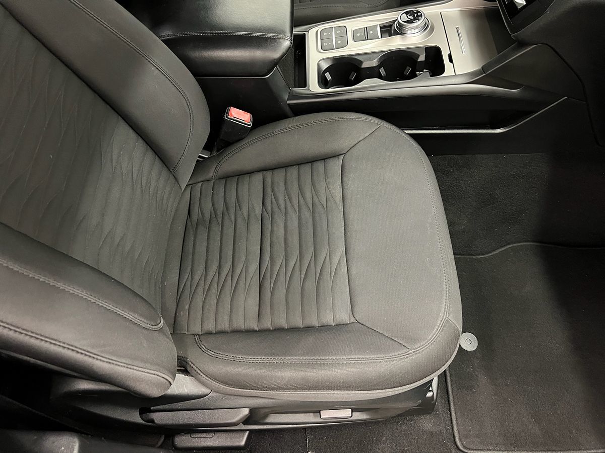 2020 Ford Explorer XLT photo 6