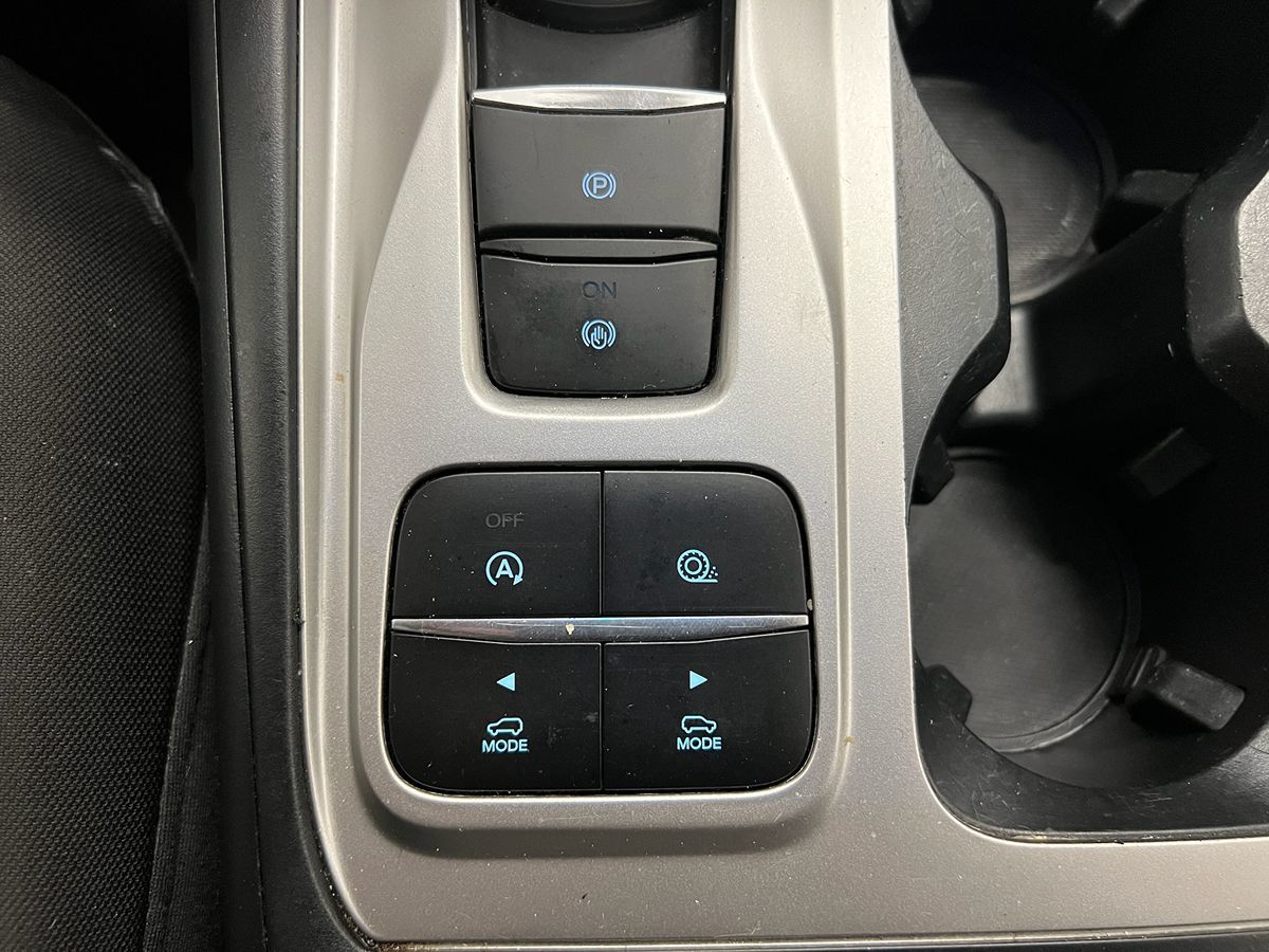 2020 Ford Explorer XLT photo 19