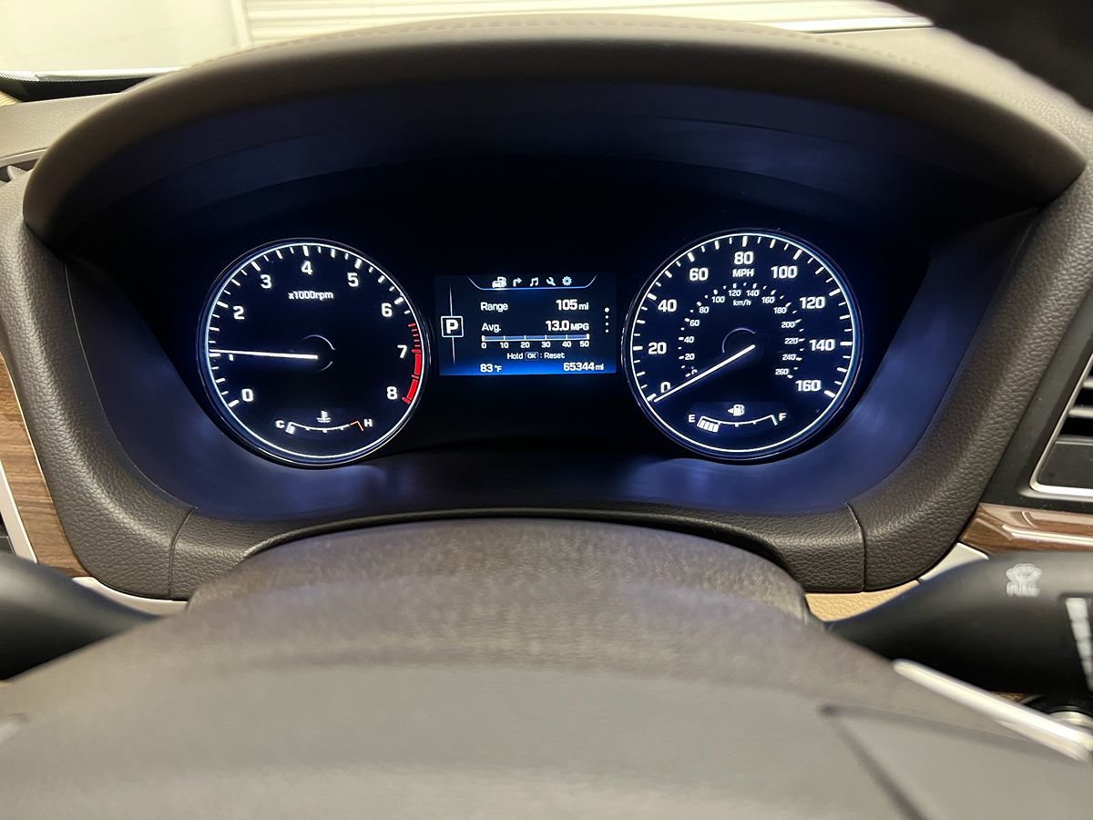 2015 Hyundai Genesis 3.8 photo 5