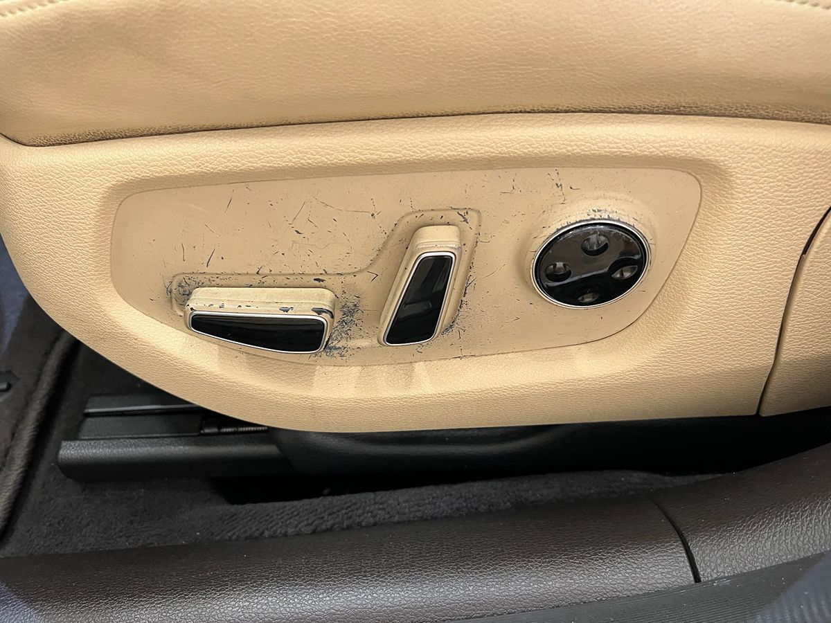 2015 Hyundai Genesis 3.8 photo 18