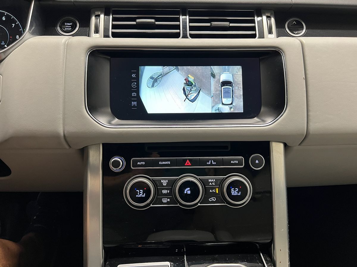 2017 Land Rover Range Rover HSE photo 18