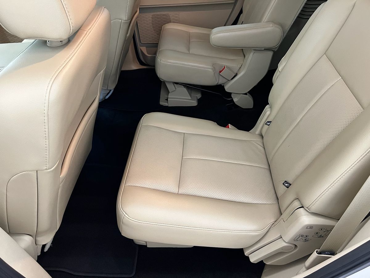 2017 Ford Expedition Limited photo 3