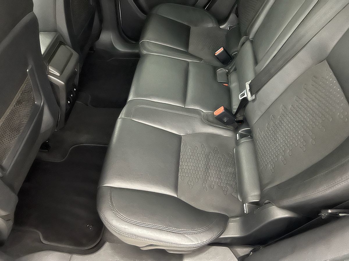 2016 Land Rover Discovery Sport SE photo 6