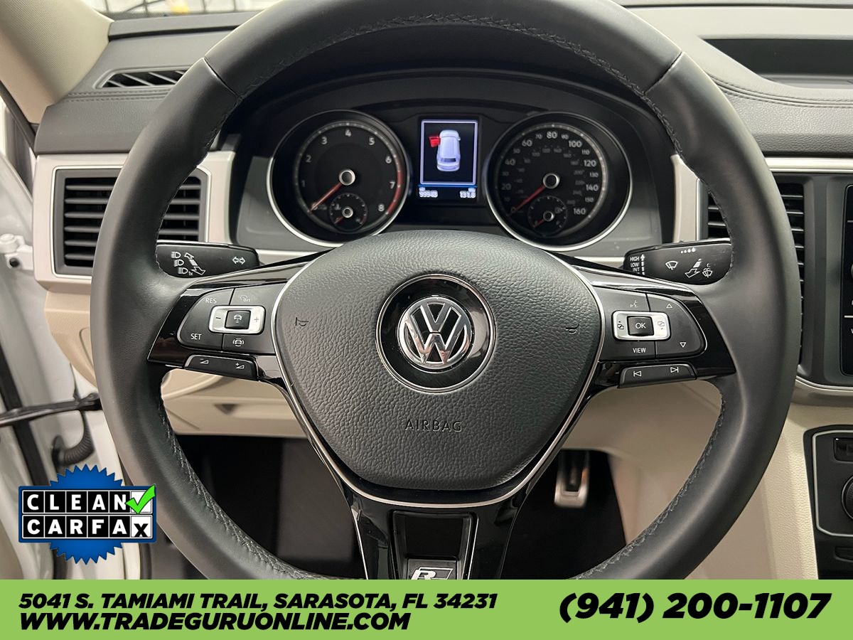 2019 Volkswagen Atlas V6 SE Technology R-Line photo 19