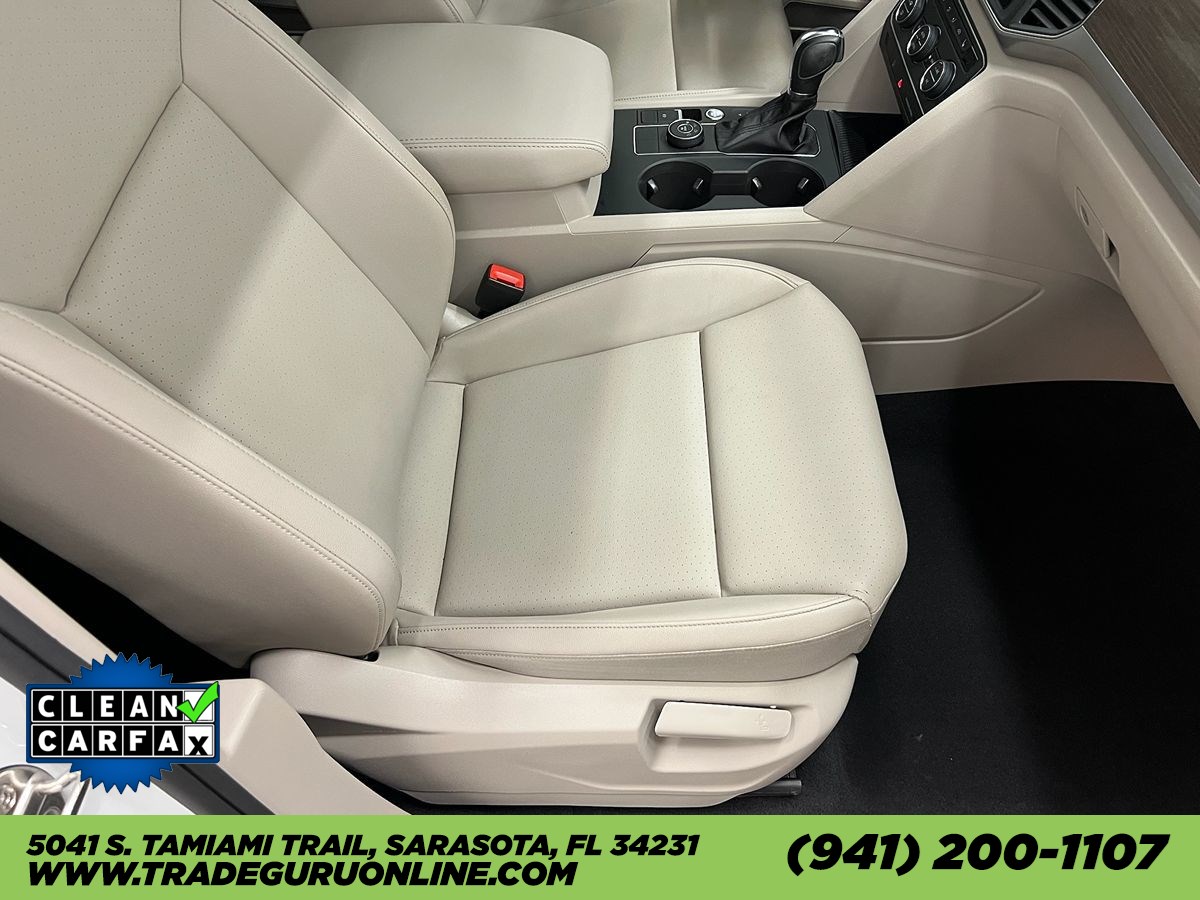 2019 Volkswagen Atlas V6 SE Technology R-Line photo 8