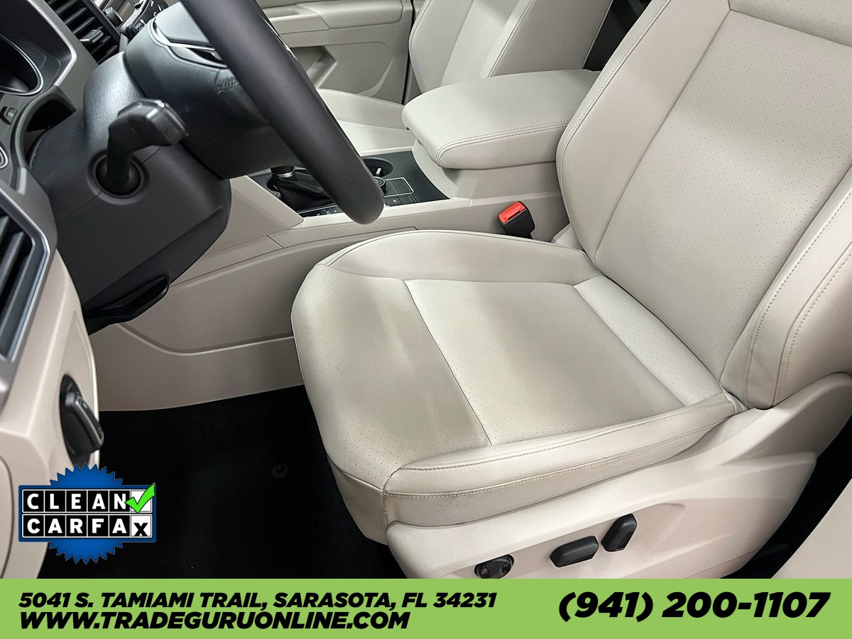 2019 Volkswagen Atlas V6 SE Technology R-Line photo 11