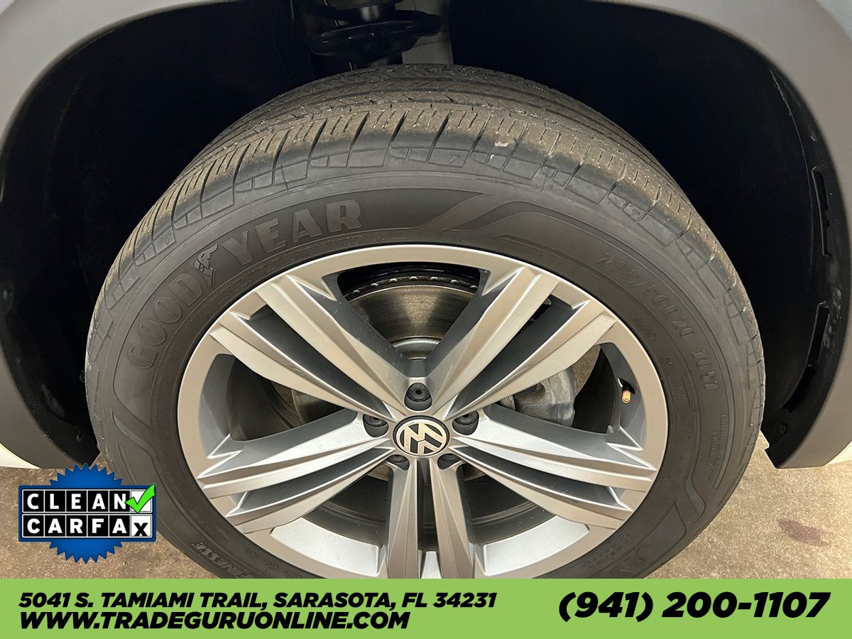 2019 Volkswagen Atlas V6 SE Technology R-Line photo 20