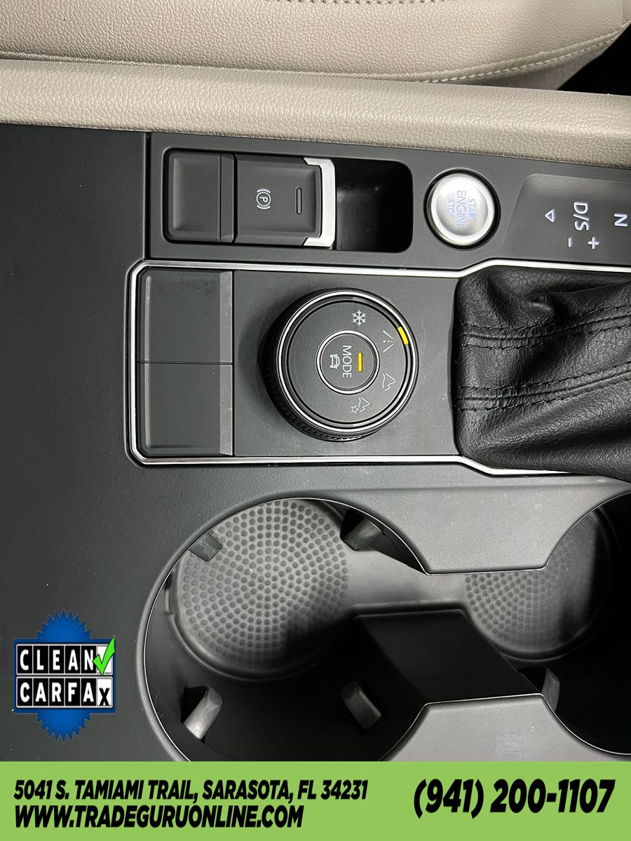 2019 Volkswagen Atlas V6 SE Technology R-Line photo 16