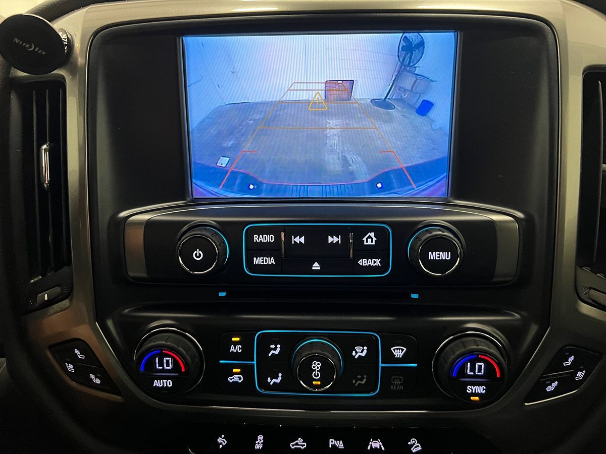 2018 Chevrolet Silverado 1500 LTZ photo 2
