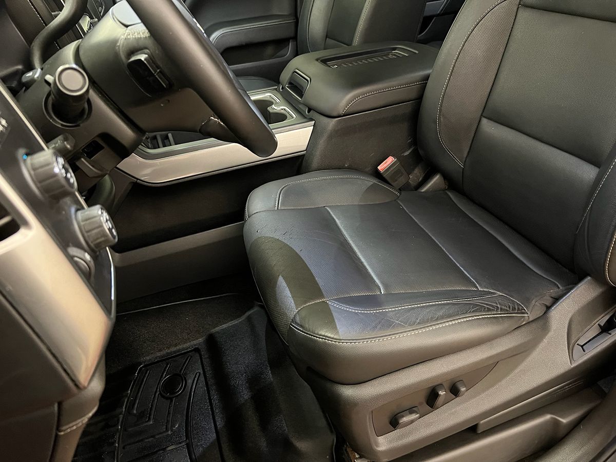 2018 Chevrolet Silverado 1500 LTZ photo 4
