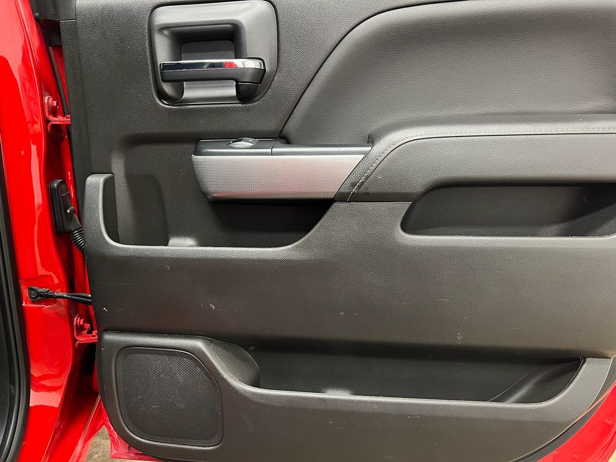 2018 Chevrolet Silverado 1500 LTZ photo 18