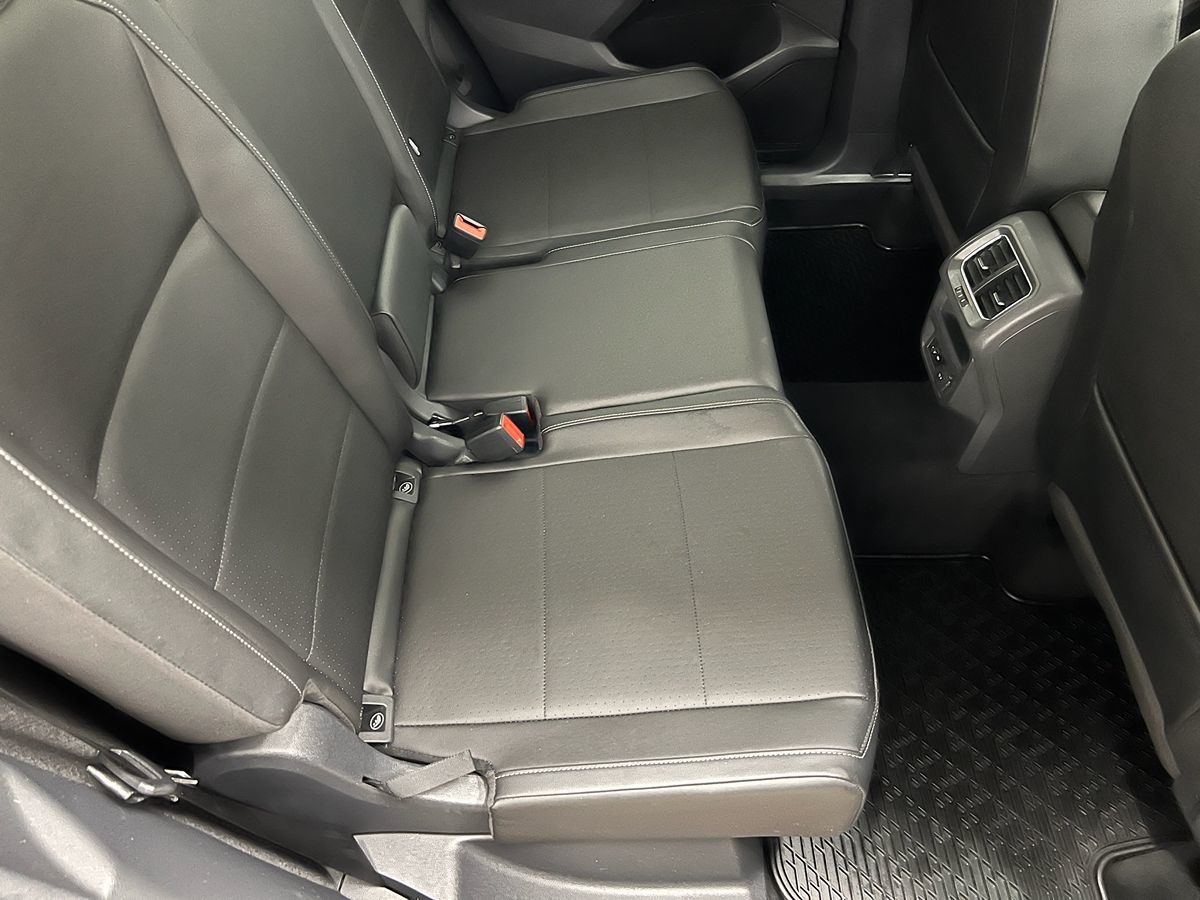 2018 Volkswagen Tiguan SE photo 2