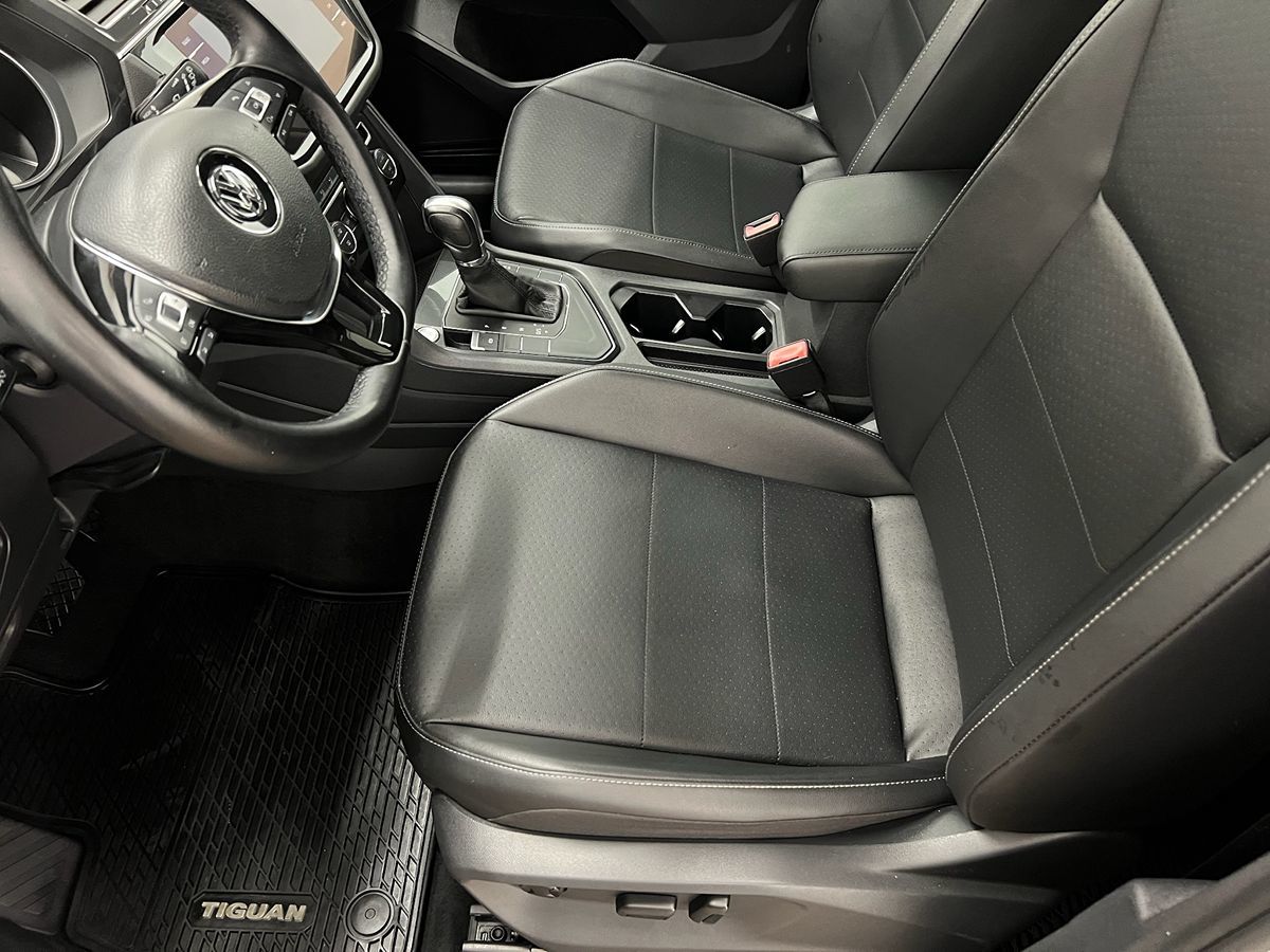 2018 Volkswagen Tiguan SE photo 3