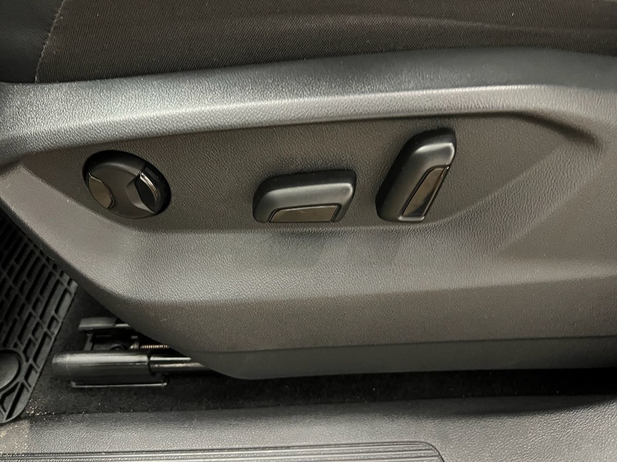 2018 Volkswagen Tiguan SE photo 6
