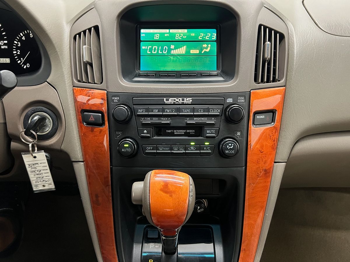 2003 Lexus RX 300 photo 10