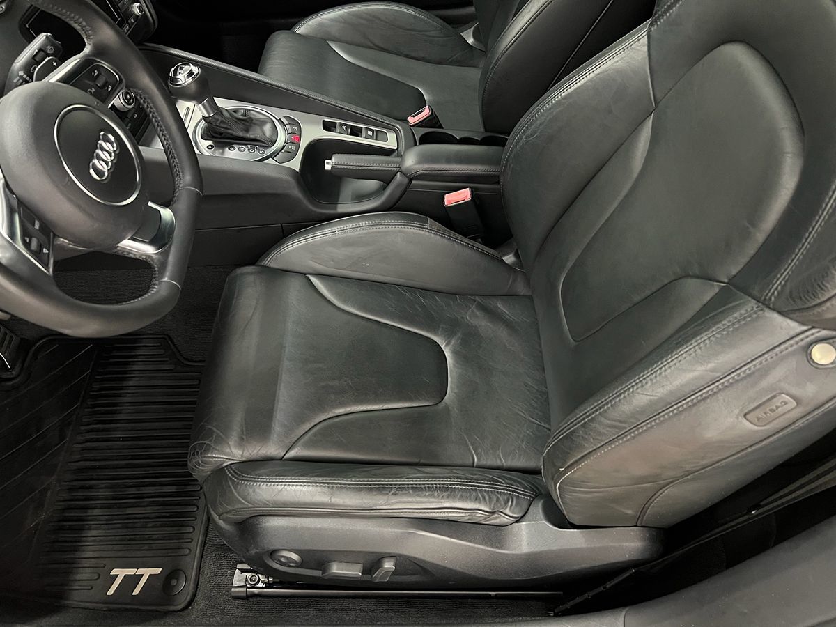 2012 Audi TT 2.0T Prestige photo 5