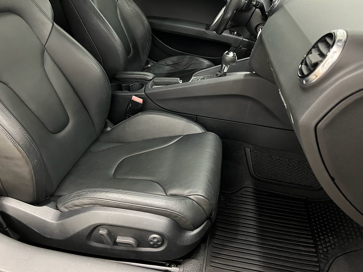 2012 Audi TT 2.0T Prestige photo 4