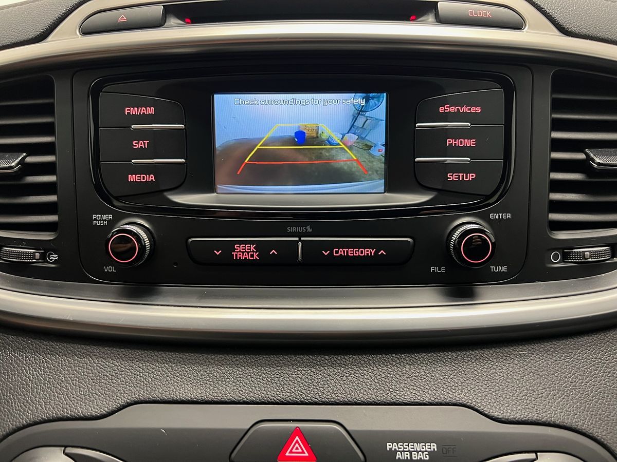 2016 Kia Sorento EX photo 2