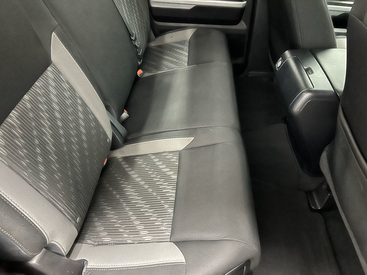 2018 Toyota Tundra SR5 Double Cab photo 2