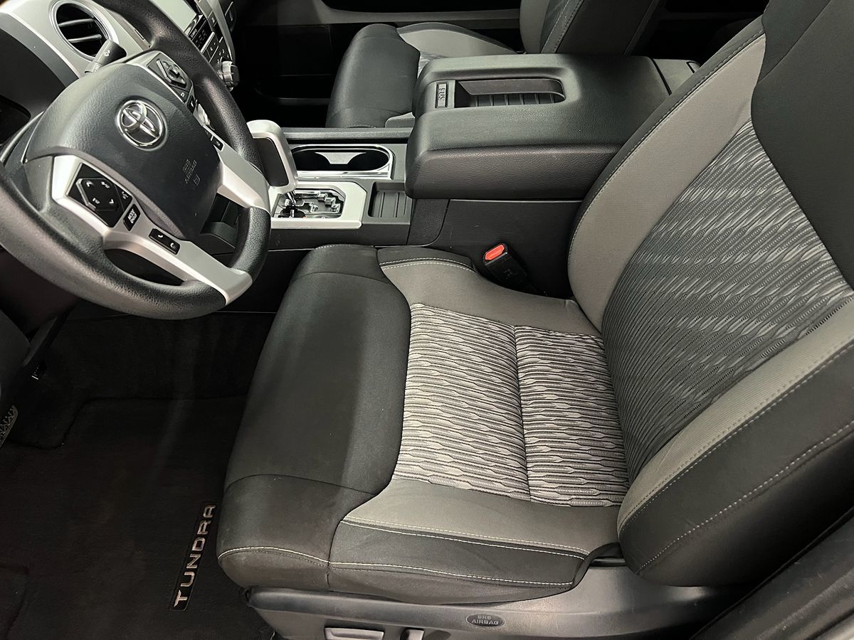 2018 Toyota Tundra SR5 Double Cab photo 3