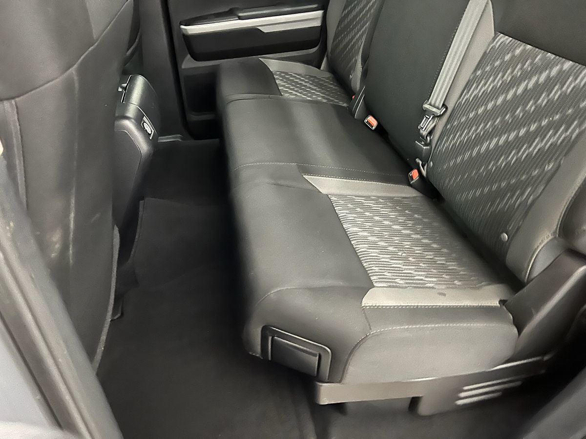 2018 Toyota Tundra SR5 Double Cab photo 5