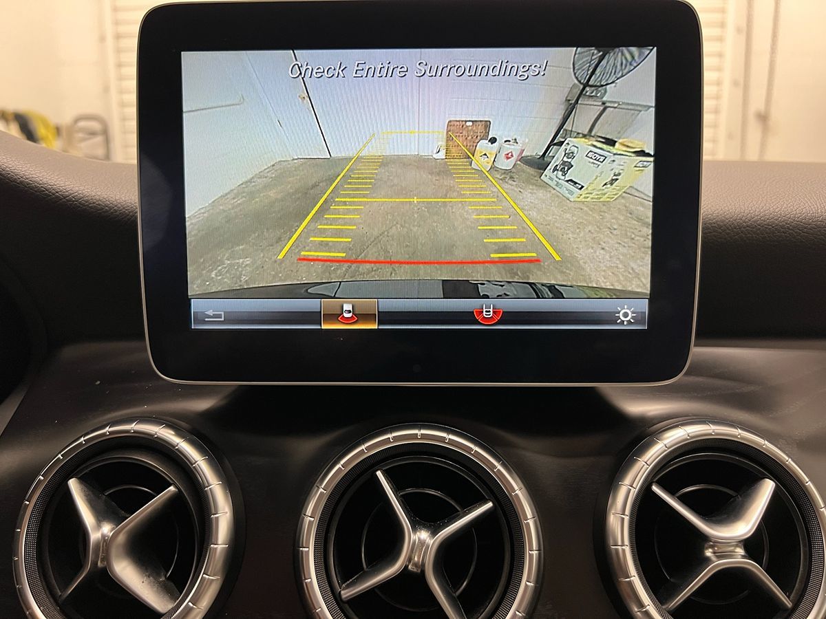2018 Mercedes Benz CLA 250 photo 2