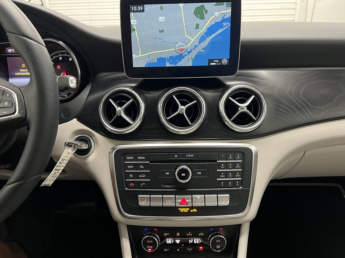 2018 Mercedes Benz CLA 250 photo 3