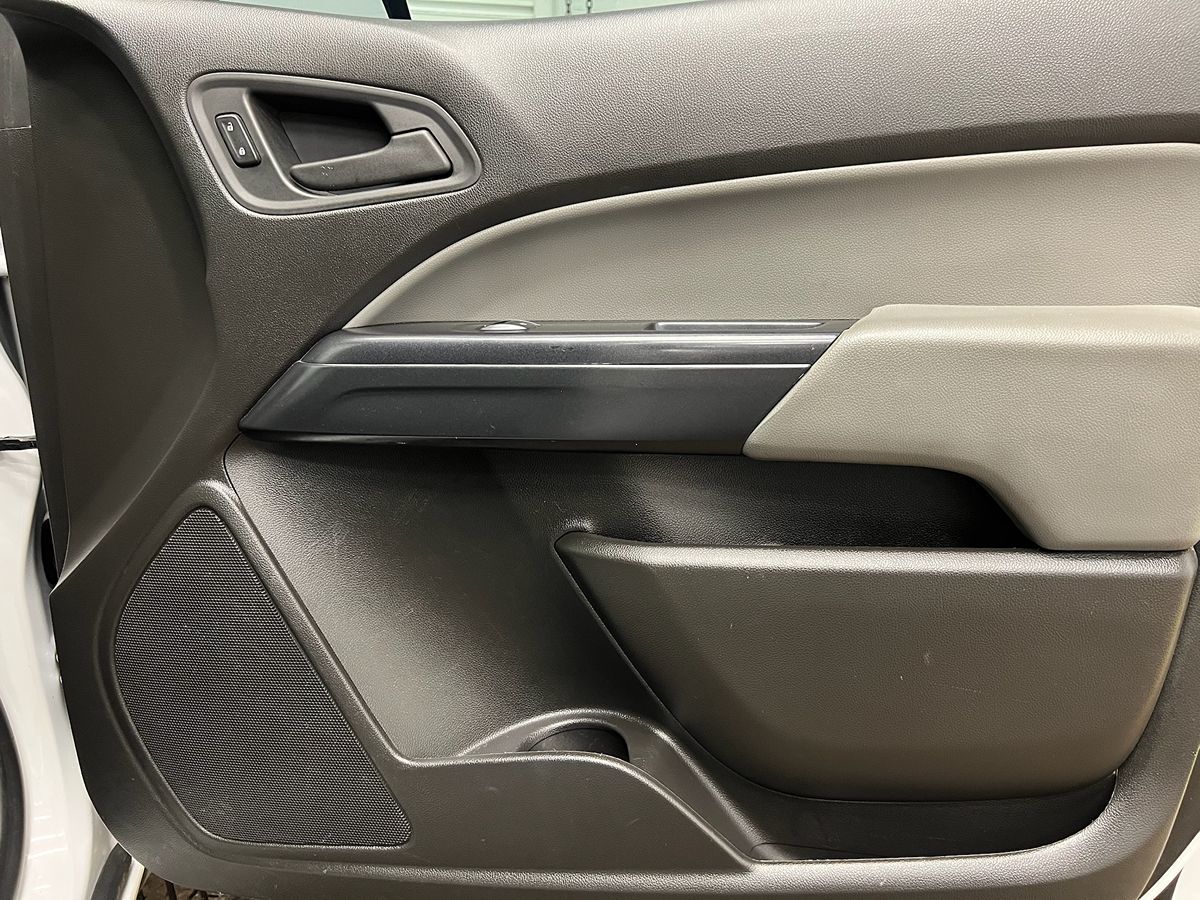 2015 Chevrolet Colorado Base photo 7
